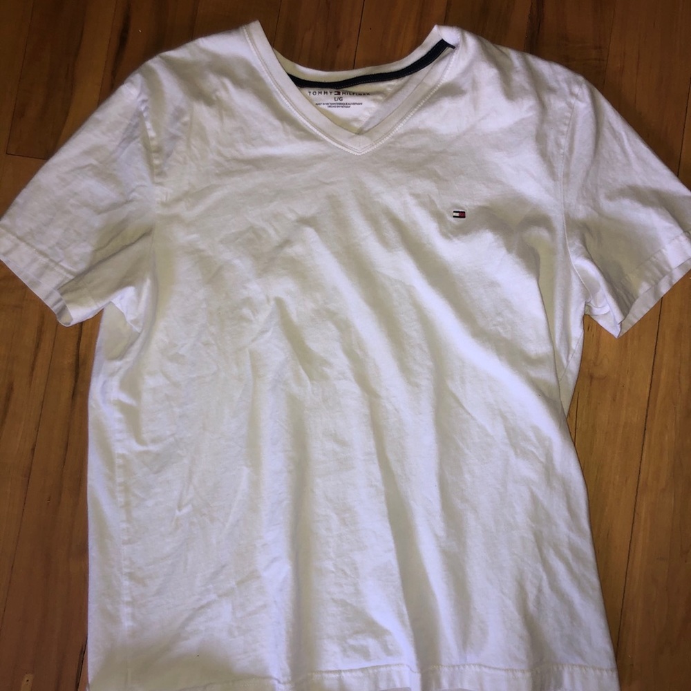 White v neck men’s Tommy Hilfiger t-shirt